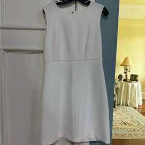 Diane Von Furstenberg Off White Mini Dress. Size 10